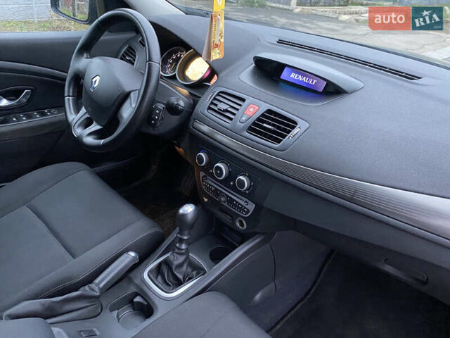 Черный Рено Меган, объемом двигателя 1.6 л и пробегом 204 тыс. км за 6500 $, фото 9 на Automoto.ua
