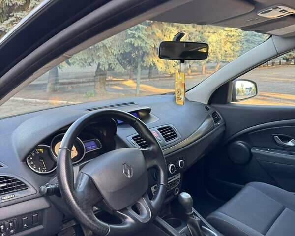 Черный Рено Меган, объемом двигателя 1.6 л и пробегом 204 тыс. км за 6500 $, фото 11 на Automoto.ua