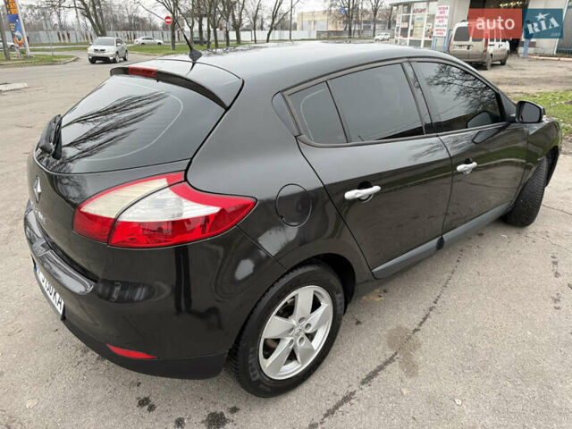 Черный Рено Меган, объемом двигателя 1.5 л и пробегом 261 тыс. км за 5500 $, фото 8 на Automoto.ua