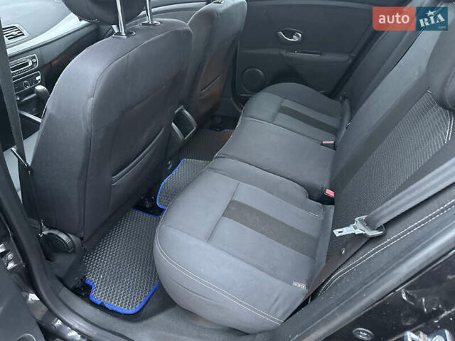 Черный Рено Меган, объемом двигателя 1.5 л и пробегом 268 тыс. км за 5300 $, фото 11 на Automoto.ua