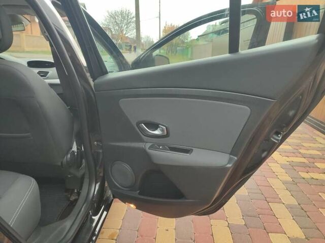 Черный Рено Меган, объемом двигателя 1.6 л и пробегом 185 тыс. км за 7200 $, фото 6 на Automoto.ua