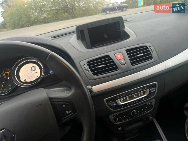 Рено Меган 2009 у Сумах на Automoto.ua Чорний Рено Меган, об'ємом двигуна 1.6 л та пробігом 181 тис. км за 7200 $, фото 13 на Automoto.ua