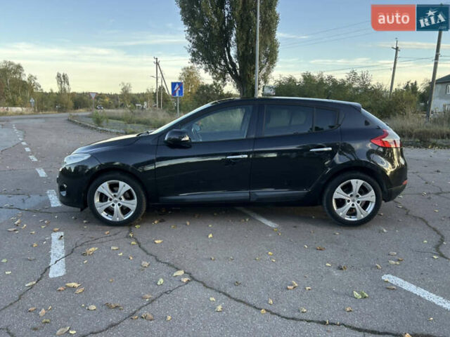 Рено Меган 2009 в Сарнах на Automoto.ua Черный Рено Меган, объемом двигателя 1.9 л и пробегом 310 тыс. км за 6200 $, фото 7 на Automoto.ua
