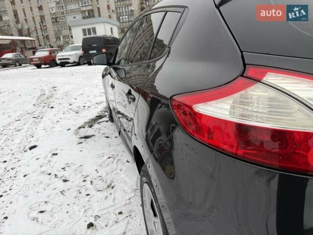 Чорний Рено Меган, об'ємом двигуна 1.6 л та пробігом 184 тис. км за 6600 $, фото 11 на Automoto.ua