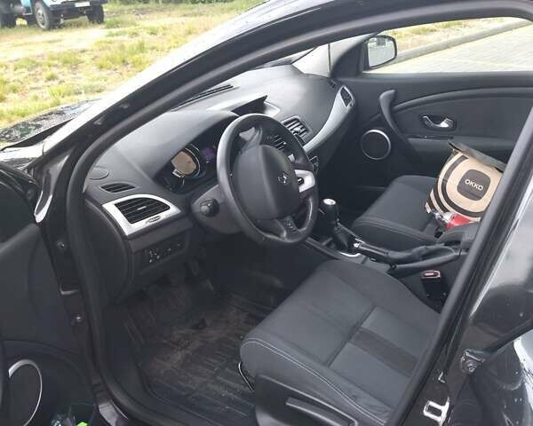 Чорний Рено Меган, об'ємом двигуна 1.5 л та пробігом 220 тис. км за 6200 $, фото 9 на Automoto.ua