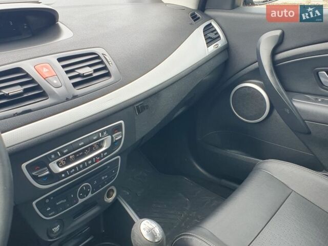 Черный Рено Меган, объемом двигателя 1.6 л и пробегом 167 тыс. км за 6900 $, фото 43 на Automoto.ua