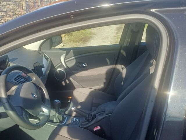 Черный Рено Меган, объемом двигателя 1.5 л и пробегом 190 тыс. км за 7500 $, фото 3 на Automoto.ua