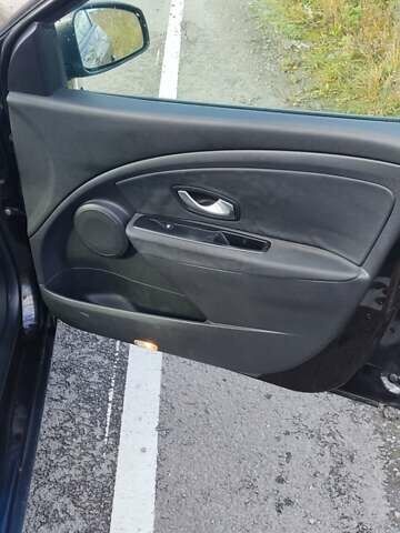 Черный Рено Меган, объемом двигателя 1.6 л и пробегом 250 тыс. км за 6200 $, фото 8 на Automoto.ua