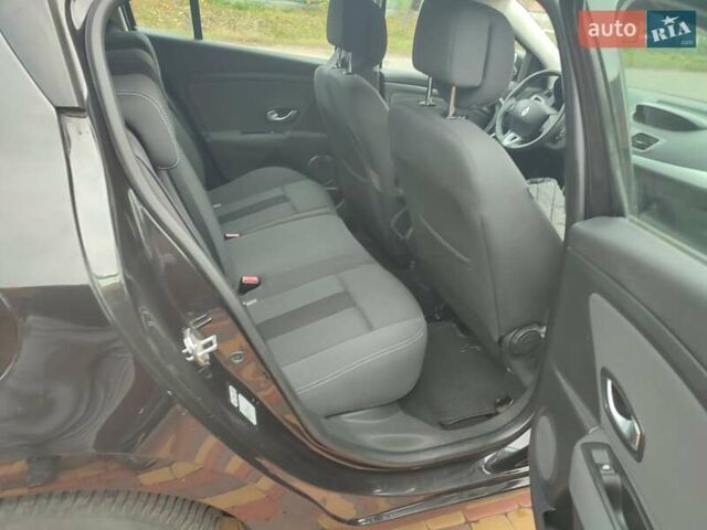 Черный Рено Меган, объемом двигателя 1.6 л и пробегом 185 тыс. км за 7200 $, фото 5 на Automoto.ua