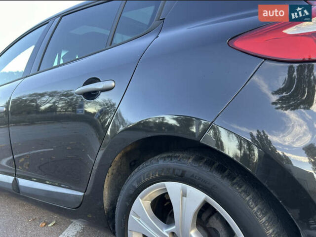 Рено Меган 2009 в Сарнах на Automoto.ua Черный Рено Меган, объемом двигателя 1.9 л и пробегом 310 тыс. км за 6200 $, фото 21 на Automoto.ua