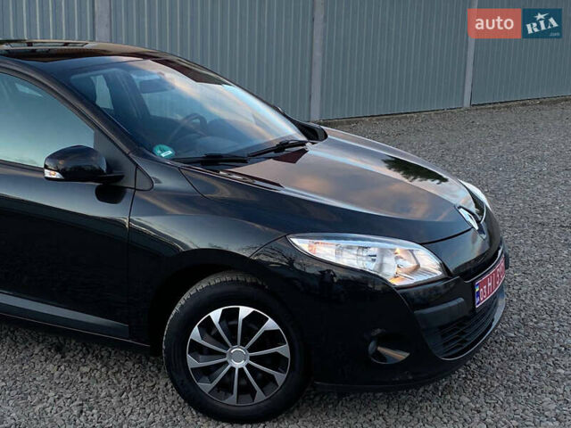 Рено Меган 2009 у Самборе на Automoto.ua Чорний Рено Меган, об'ємом двигуна 1.6 л та пробігом 208 тис. км за 6499 $, фото 32 на Automoto.ua
