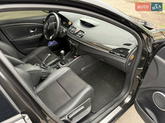 Черный Рено Меган, объемом двигателя 1.5 л и пробегом 261 тыс. км за 5500 $, фото 29 на Automoto.ua