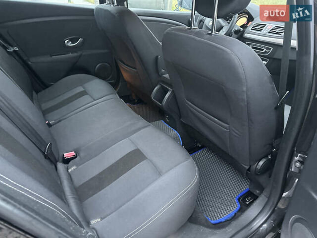 Черный Рено Меган, объемом двигателя 1.5 л и пробегом 268 тыс. км за 5300 $, фото 10 на Automoto.ua