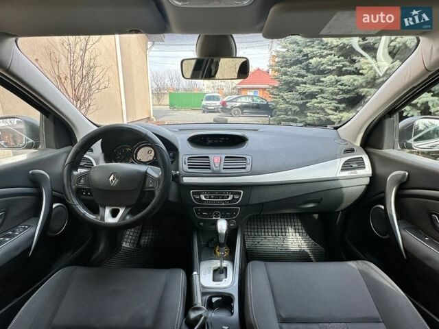 Чорний Рено Меган, об'ємом двигуна 1.46 л та пробігом 203 тис. км за 7200 $, фото 18 на Automoto.ua