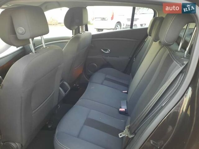 Чорний Рено Меган, об'ємом двигуна 1.6 л та пробігом 244 тис. км за 7400 $, фото 52 на Automoto.ua