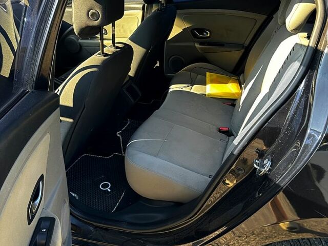 Черный Рено Меган, объемом двигателя 1.5 л и пробегом 354 тыс. км за 5200 $, фото 2 на Automoto.ua