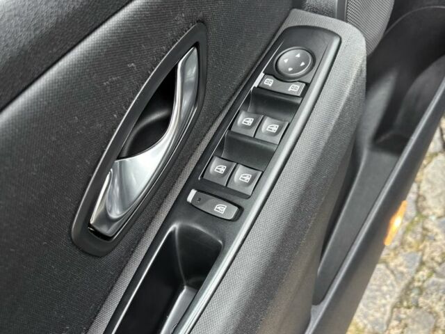 Чорний Рено Меган, об'ємом двигуна 0 л та пробігом 212 тис. км за 7500 $, фото 12 на Automoto.ua