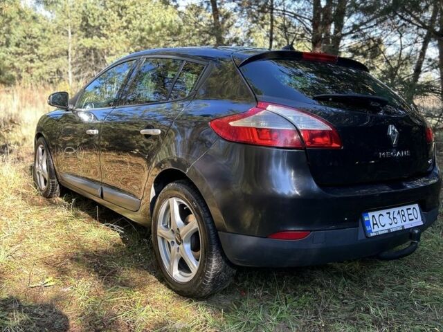 Черный Рено Меган, объемом двигателя 1.5 л и пробегом 300 тыс. км за 5000 $, фото 5 на Automoto.ua