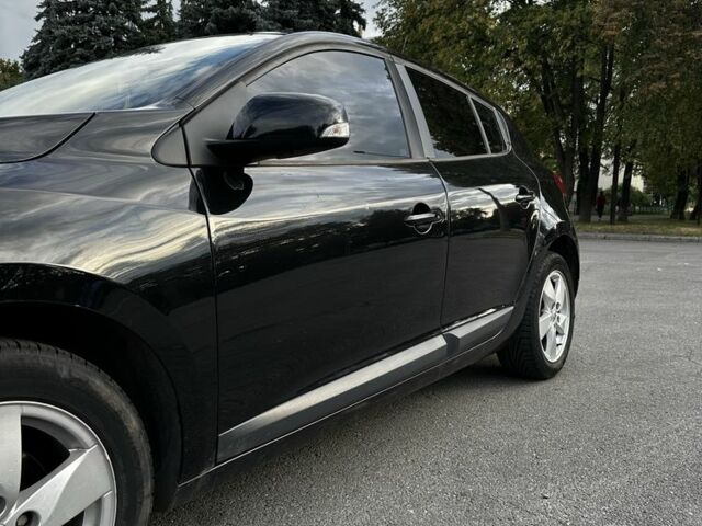 Рено Меган 2010 в Полтаве на Automoto.ua Черный Рено Меган, объемом двигателя 1.5 л и пробегом 280 тыс. км за 6300 $, фото 5 на Automoto.ua