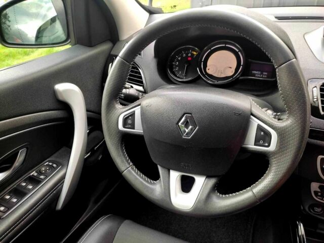 Черный Рено Меган, объемом двигателя 1.4 л и пробегом 198 тыс. км за 6500 $, фото 13 на Automoto.ua