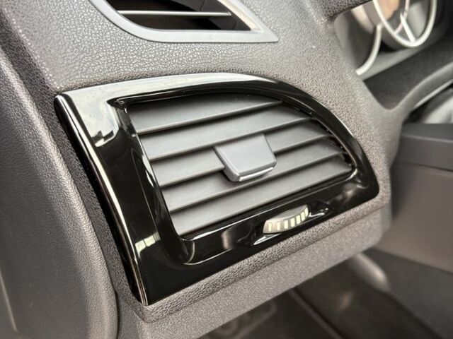 Чорний Рено Меган, об'ємом двигуна 0 л та пробігом 212 тис. км за 7500 $, фото 17 на Automoto.ua