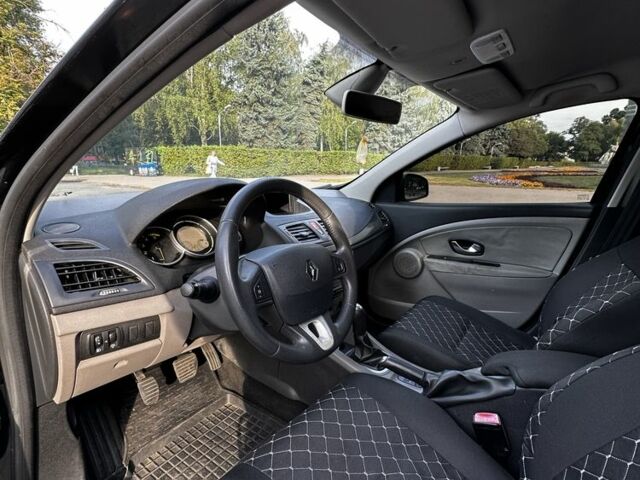 Рено Меган 2010 в Полтаве на Automoto.ua Черный Рено Меган, объемом двигателя 1.5 л и пробегом 280 тыс. км за 6300 $, фото 10 на Automoto.ua