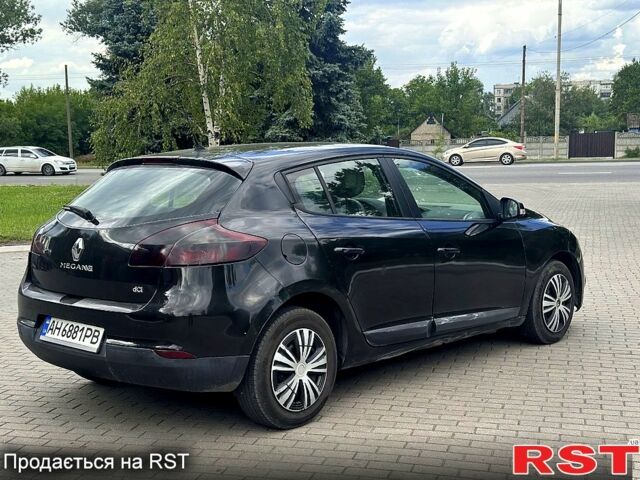 Рено Меган 2010 в Павлограде на Automoto.ua Черный Рено Меган, объемом двигателя 1.5 л и пробегом 0 тыс. км за 4800 $, фото 3 на Automoto.ua