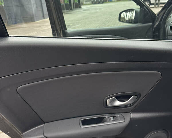 Чорний Рено Меган, об'ємом двигуна 1.5 л та пробігом 280 тис. км за 7200 $, фото 17 на Automoto.ua