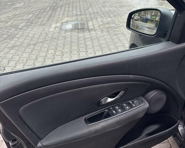 Чорний Рено Меган, об'ємом двигуна 1.5 л та пробігом 280 тис. км за 7200 $, фото 12 на Automoto.ua