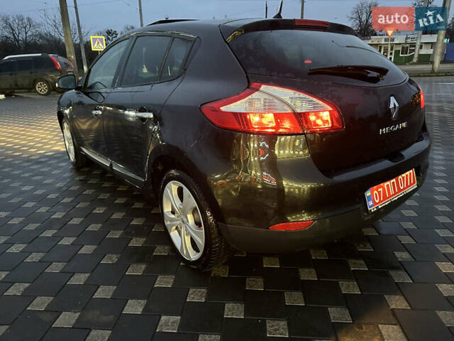 Черный Рено Меган, объемом двигателя 1.6 л и пробегом 155 тыс. км за 7700 $, фото 21 на Automoto.ua