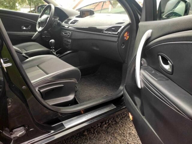 Черный Рено Меган, объемом двигателя 1.4 л и пробегом 198 тыс. км за 6500 $, фото 16 на Automoto.ua