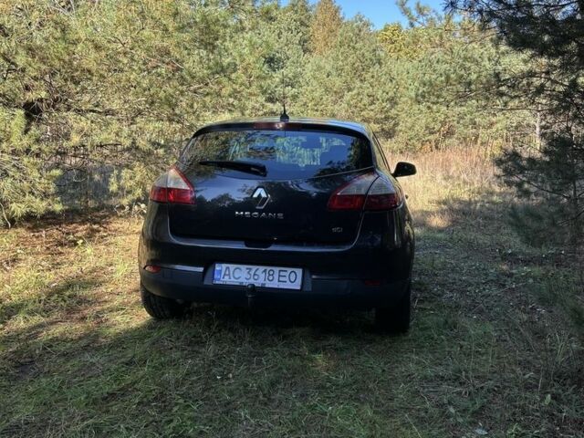 Черный Рено Меган, объемом двигателя 1.5 л и пробегом 300 тыс. км за 5000 $, фото 3 на Automoto.ua