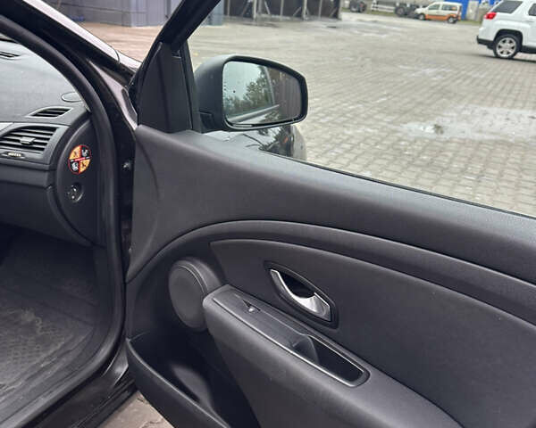 Чорний Рено Меган, об'ємом двигуна 1.5 л та пробігом 280 тис. км за 7200 $, фото 9 на Automoto.ua