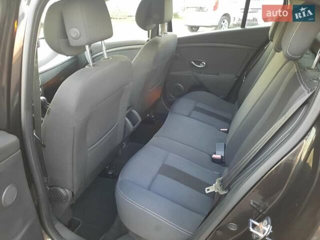 Чорний Рено Меган, об'ємом двигуна 1.6 л та пробігом 244 тис. км за 7400 $, фото 55 на Automoto.ua