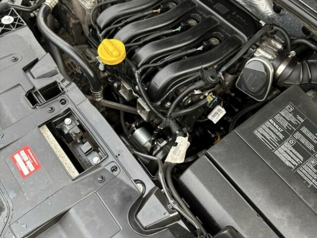 Чорний Рено Меган, об'ємом двигуна 0 л та пробігом 212 тис. км за 7500 $, фото 6 на Automoto.ua