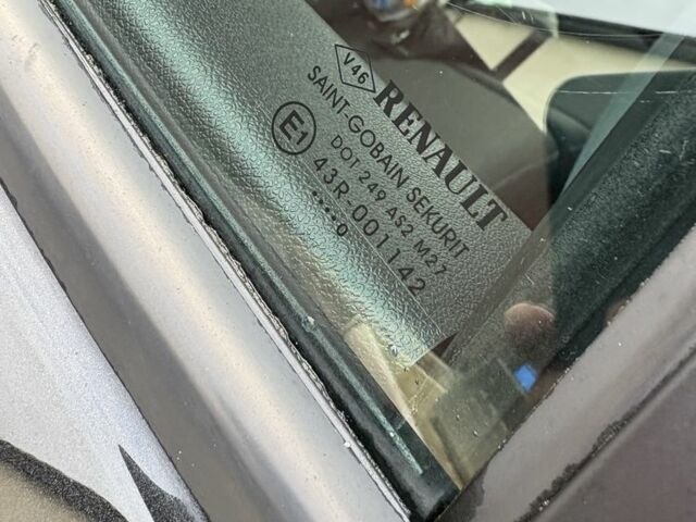 Чорний Рено Меган, об'ємом двигуна 0 л та пробігом 212 тис. км за 7500 $, фото 8 на Automoto.ua