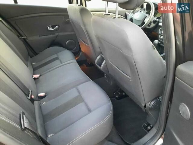 Чорний Рено Меган, об'ємом двигуна 1.6 л та пробігом 244 тис. км за 7400 $, фото 67 на Automoto.ua