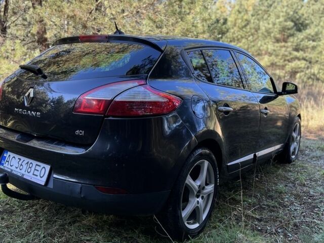 Черный Рено Меган, объемом двигателя 1.5 л и пробегом 300 тыс. км за 5000 $, фото 4 на Automoto.ua