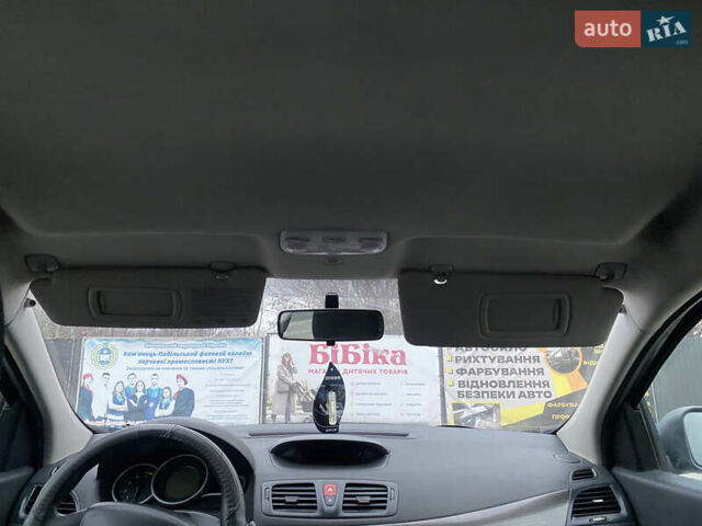 Чорний Рено Меган, об'ємом двигуна 1.6 л та пробігом 235 тис. км за 5499 $, фото 37 на Automoto.ua