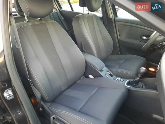 Чорний Рено Меган, об'ємом двигуна 1.6 л та пробігом 244 тис. км за 7400 $, фото 78 на Automoto.ua