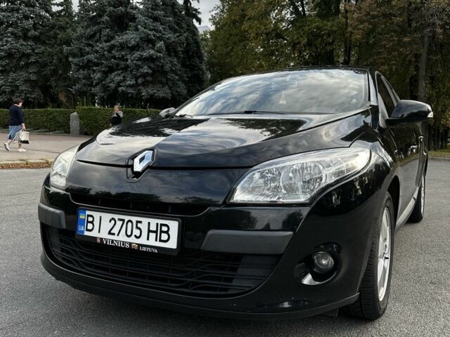 Черный Рено Меган, объемом двигателя 1.5 л и пробегом 280 тыс. км за 6300 $, фото 2 на Automoto.ua