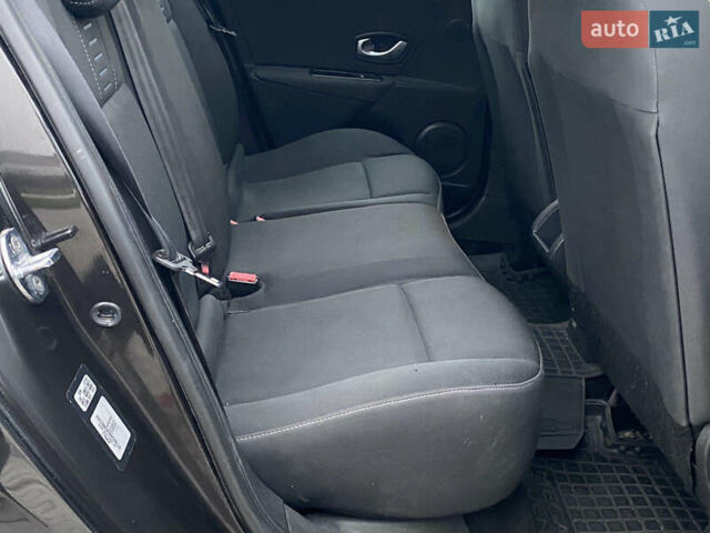 Чорний Рено Меган, об'ємом двигуна 1.6 л та пробігом 235 тис. км за 5499 $, фото 9 на Automoto.ua