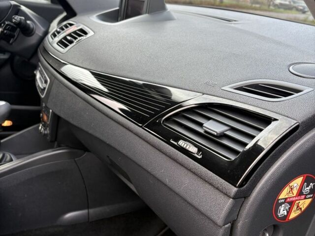 Чорний Рено Меган, об'ємом двигуна 0 л та пробігом 212 тис. км за 7500 $, фото 19 на Automoto.ua