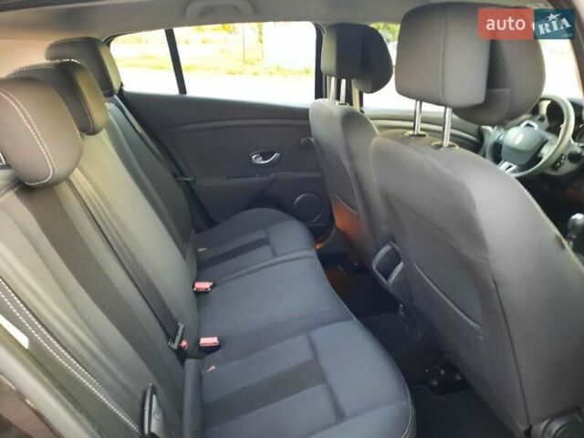 Чорний Рено Меган, об'ємом двигуна 1.6 л та пробігом 244 тис. км за 7400 $, фото 68 на Automoto.ua