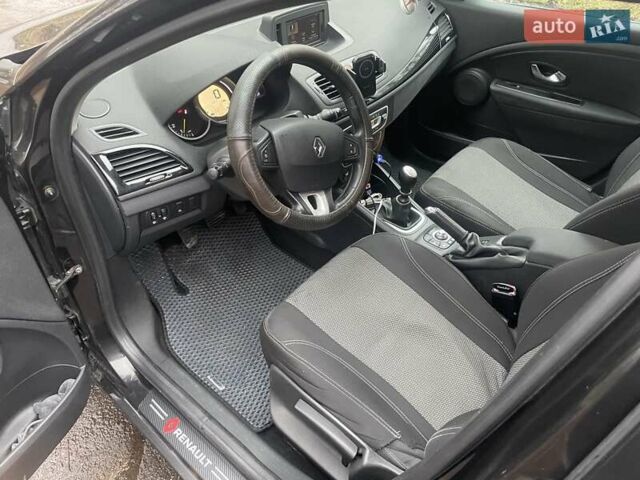 Черный Рено Меган, объемом двигателя 1.5 л и пробегом 300 тыс. км за 6800 $, фото 6 на Automoto.ua