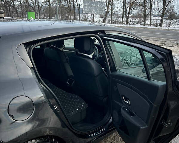 Черный Рено Меган, объемом двигателя 1.6 л и пробегом 236 тыс. км за 6000 $, фото 3 на Automoto.ua