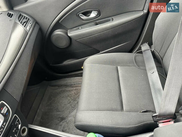 Чорний Рено Меган, об'ємом двигуна 1.5 л та пробігом 280 тис. км за 7200 $, фото 13 на Automoto.ua