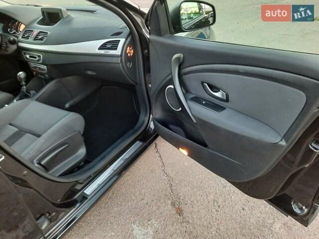 Чорний Рено Меган, об'ємом двигуна 1.6 л та пробігом 244 тис. км за 7400 $, фото 71 на Automoto.ua