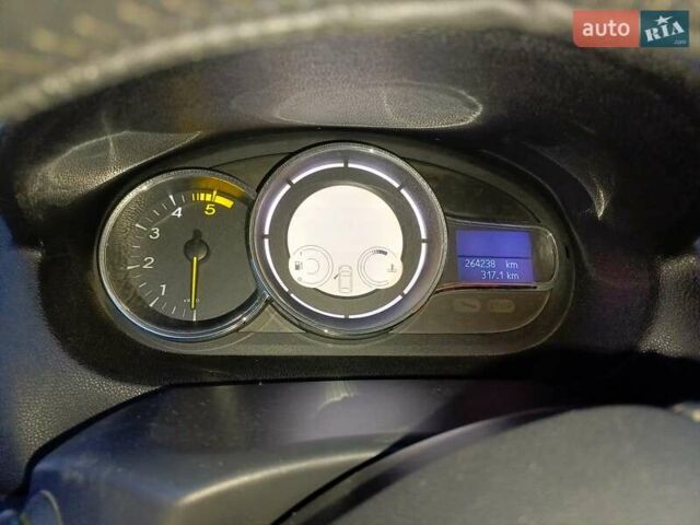 Чорний Рено Меган, об'ємом двигуна 1.5 л та пробігом 266 тис. км за 6900 $, фото 4 на Automoto.ua
