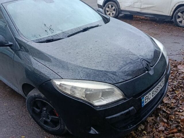 Черный Рено Меган, объемом двигателя 1.5 л и пробегом 3 тыс. км за 4300 $, фото 4 на Automoto.ua